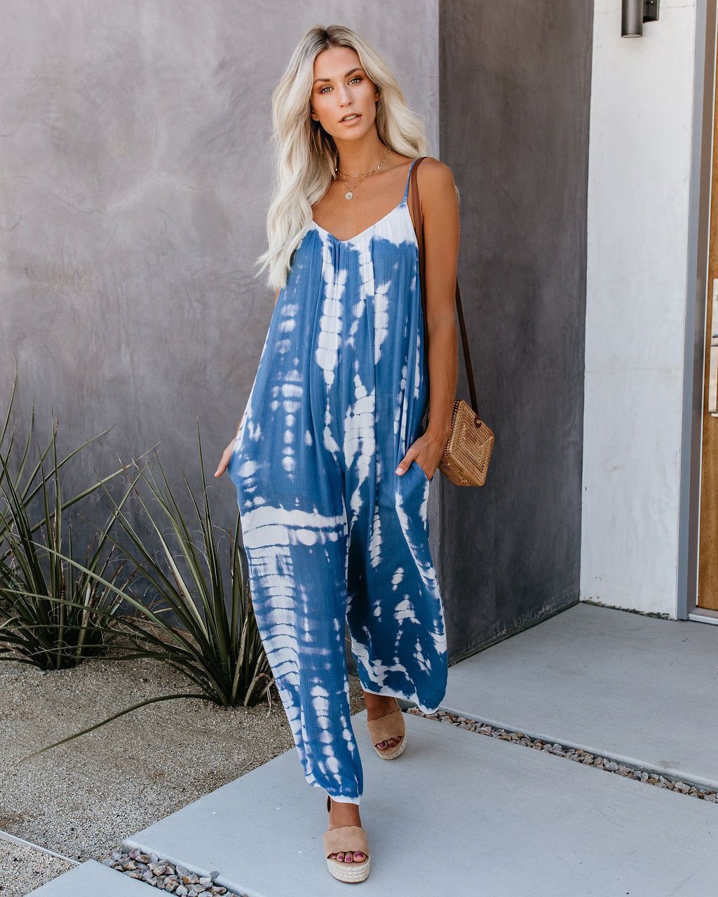 Sexy wide-leg suspender jumpsuit 49