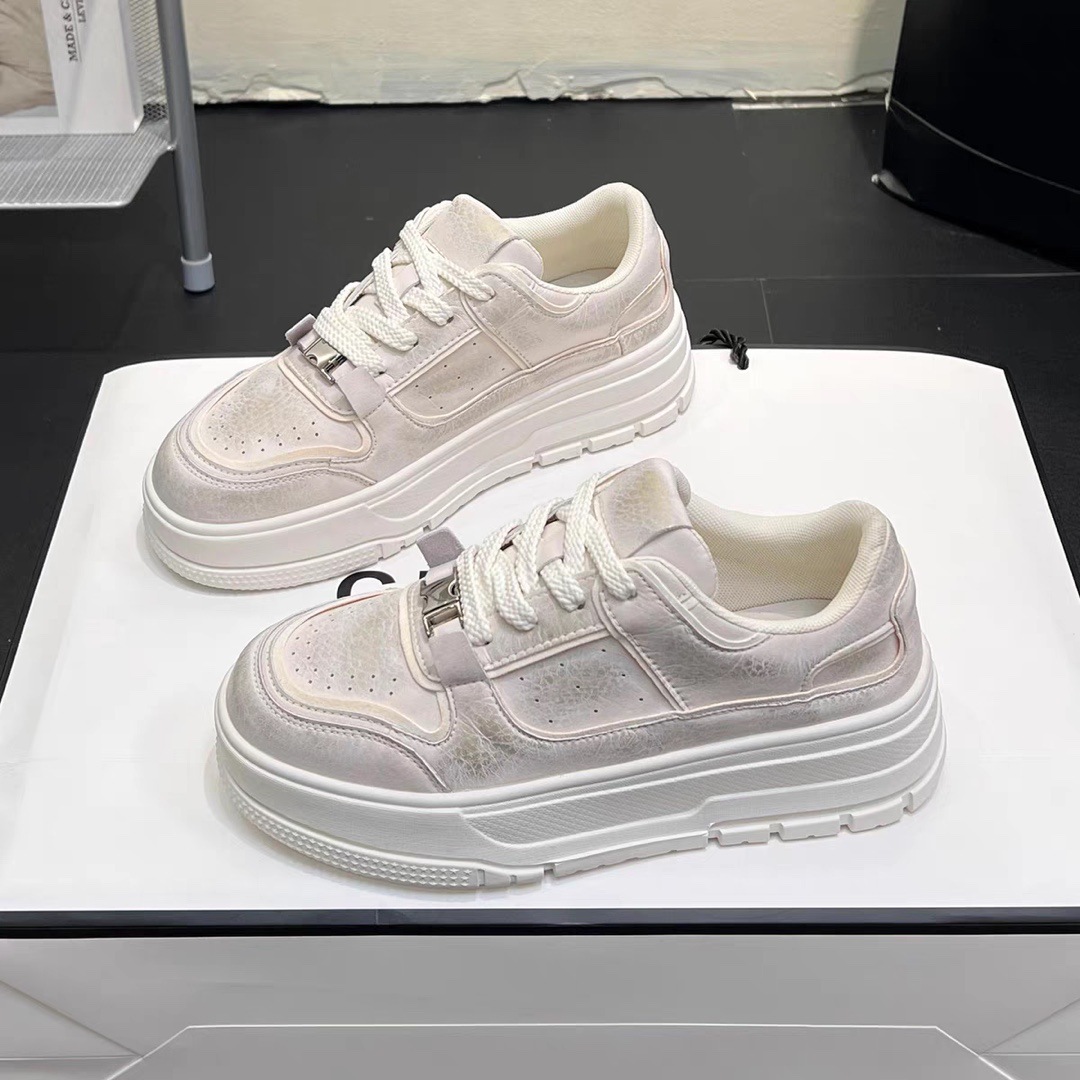 2026 Spring Women's Pearlized Buckle Platform Sneakers – Genuine Leather, 5cm Height Boost, Minimalist Luxury