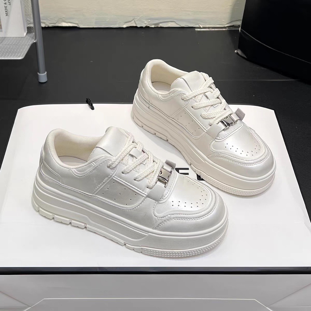 2026 Spring Women's Pearlized Buckle Platform Sneakers – Genuine Leather, 5cm Height Boost, Minimalist Luxury