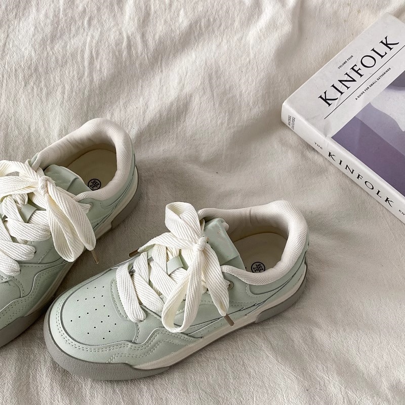 2026 Spring Korean-Style Bread Sneakers for Women – Lightweight Platform, Cloud-Like Comfort, Minimalist White