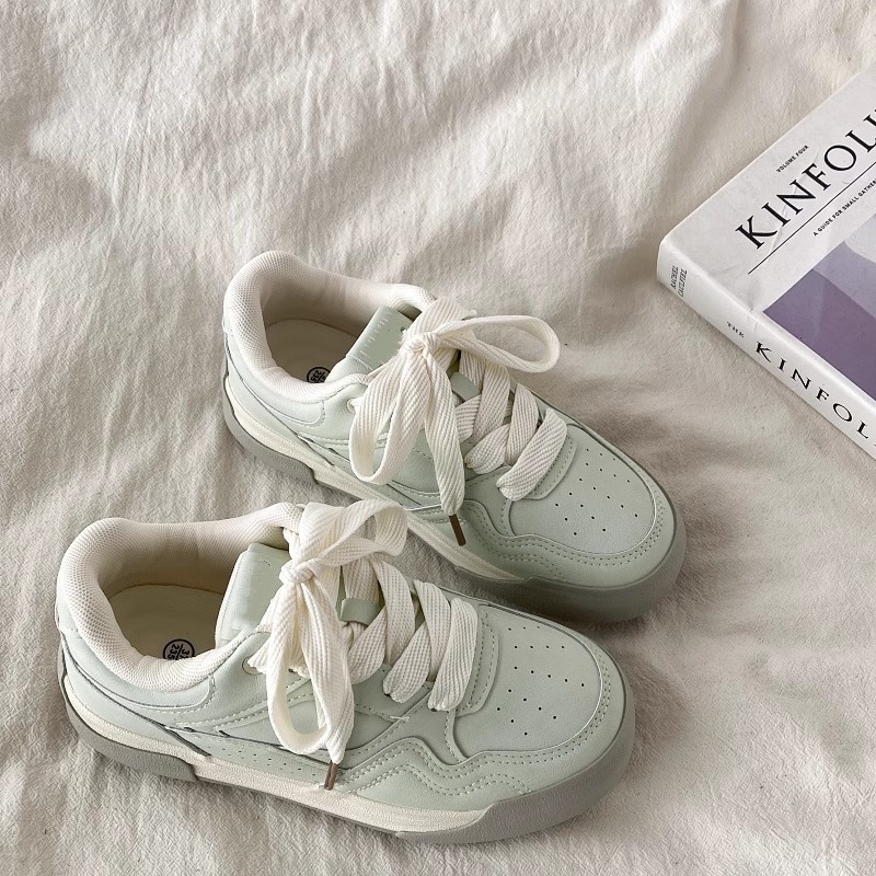 2026 Spring Korean-Style Bread Sneakers for Women – Lightweight Platform, Cloud-Like Comfort, Minimalist White 01