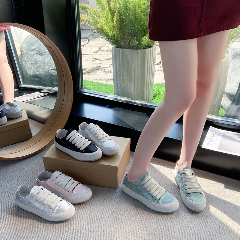 2026 Summer Women's Satin Ballet Flats – Minimalist White, Lightweight & Breathable