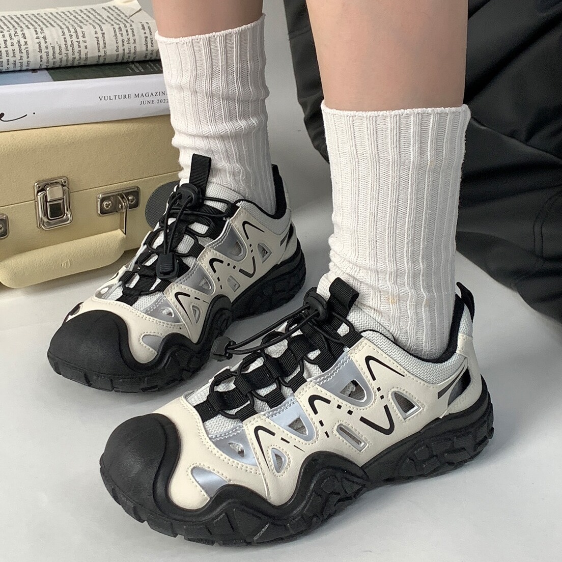 Fashionable Outdoor Hollow Casual Shoes Women 2026 Summer New Running Sports Shoes